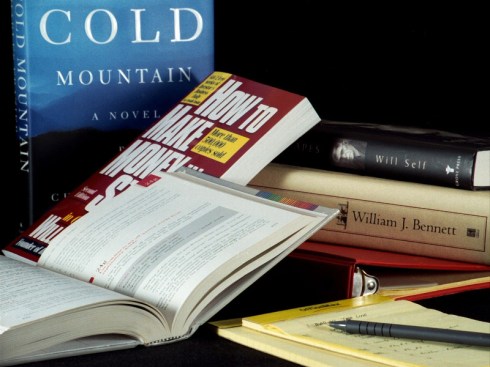 10 Good Reasons to Clean Off Your Desk